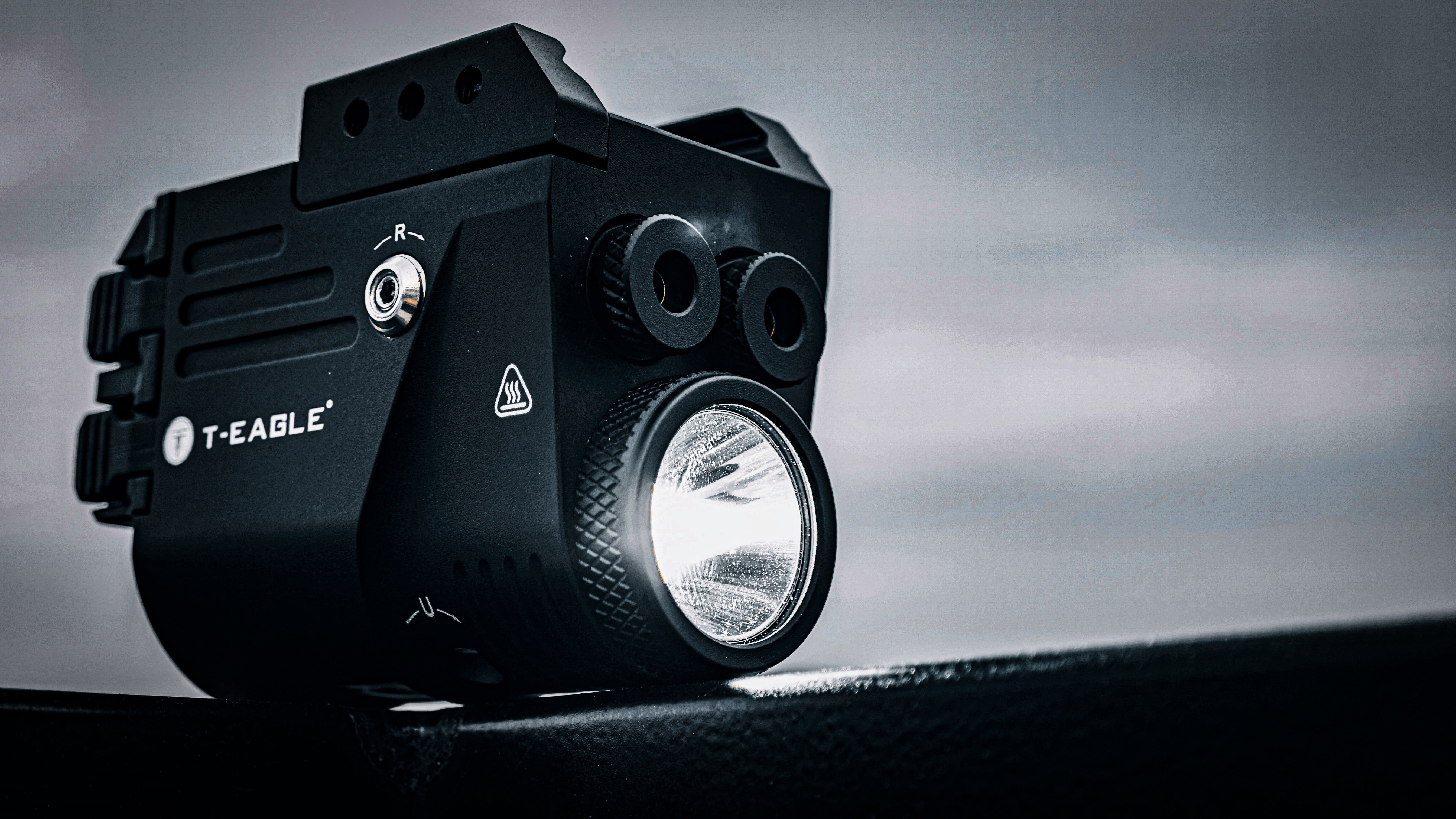 T-EAGLE TL-2S Tactical Flashlight