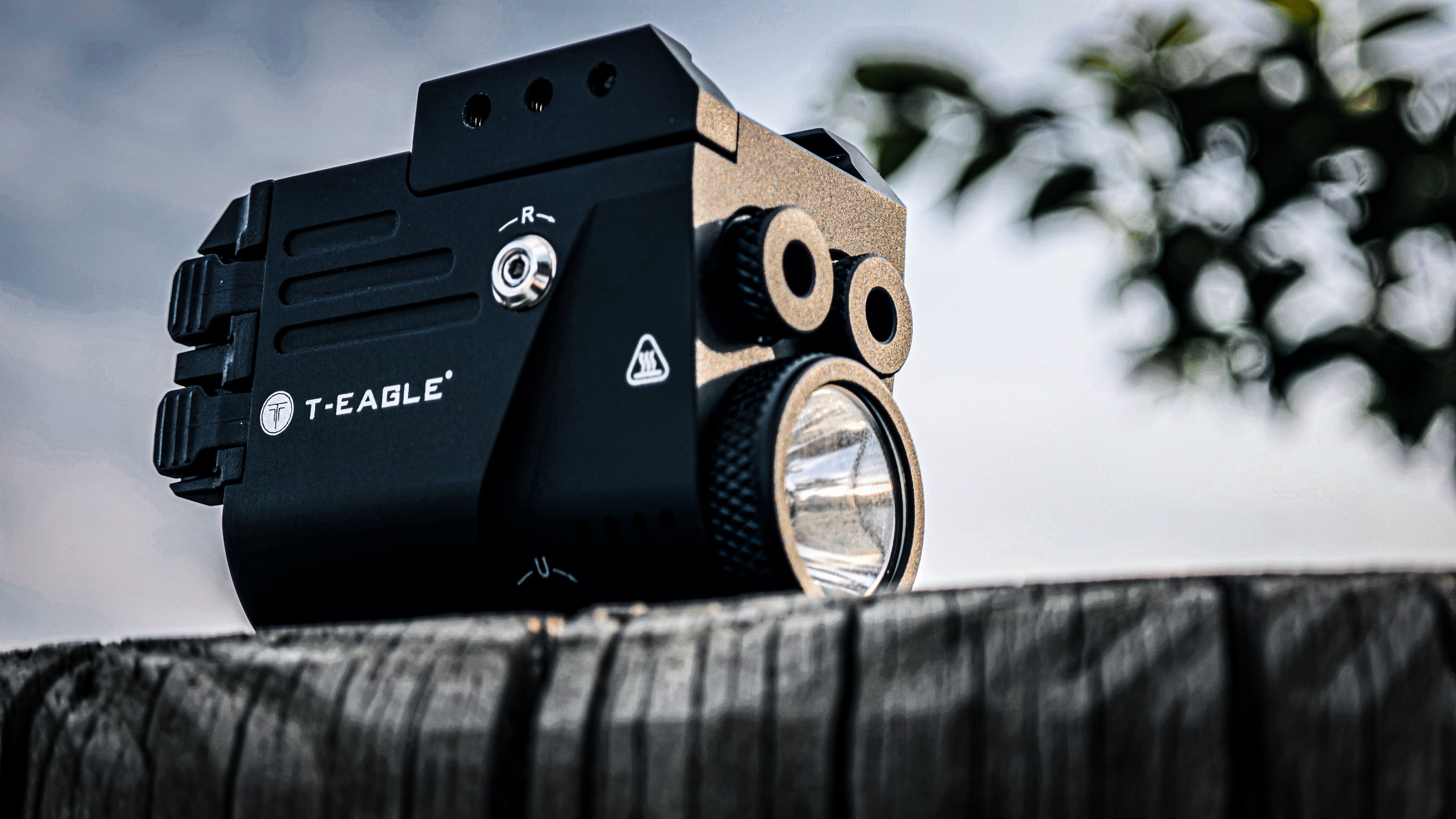 T-EAGLE TL-2S Tactical Flashlight